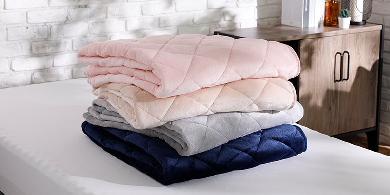 「敷きパッド」と「パッドシーツ」の違いとは?冬におすすめのフランネル素材であたたかさUP!おすすめの敷きパッドシーツをご紹介。