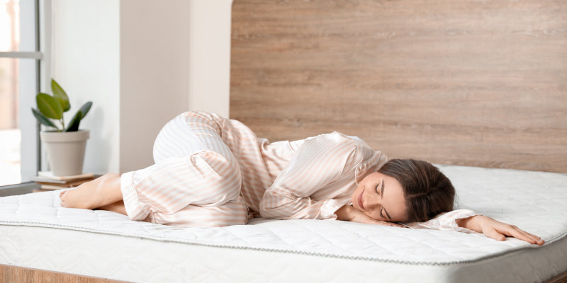 その姿勢、眠りをさまたげているかも？首と腰をいたわる、おやすみ前のセルフチェック ｜寝る前のひと工夫で、心地よい眠りへ導く身体づくり